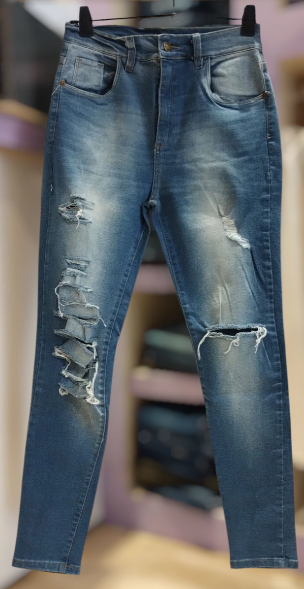 Jean con roturas