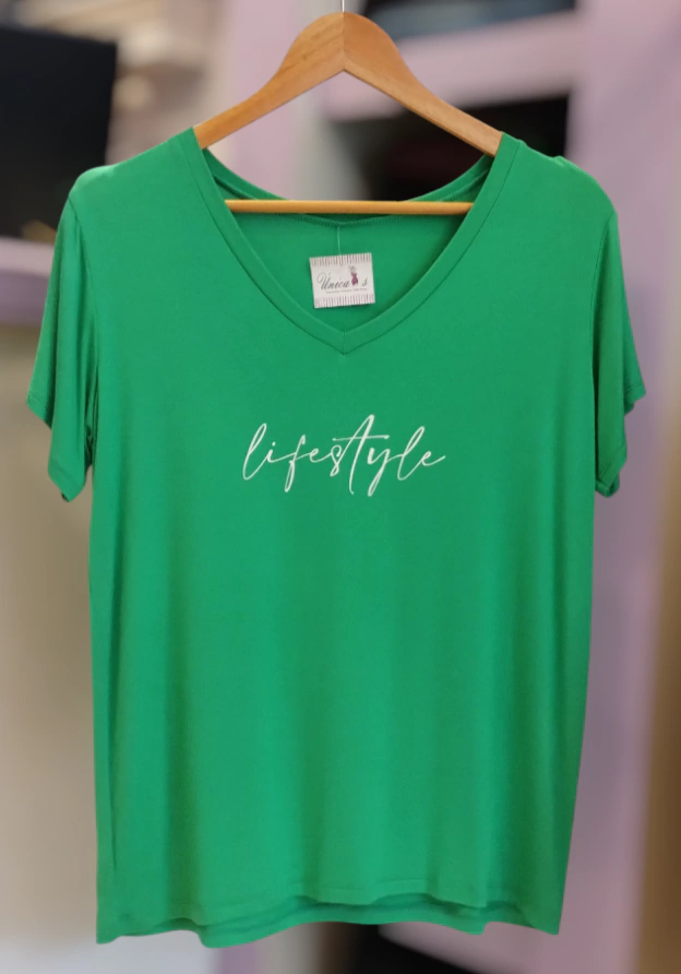 Remera libre estilo